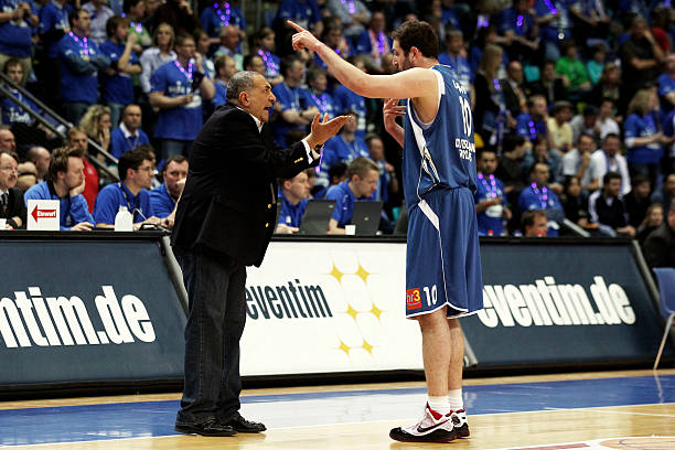 迫赛季中途 迫赛季中途